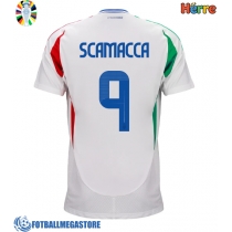 Fotballdrakt Herre Italia Gianluca Scamacca #9 Bortedrakt EM 2024 Kortermet